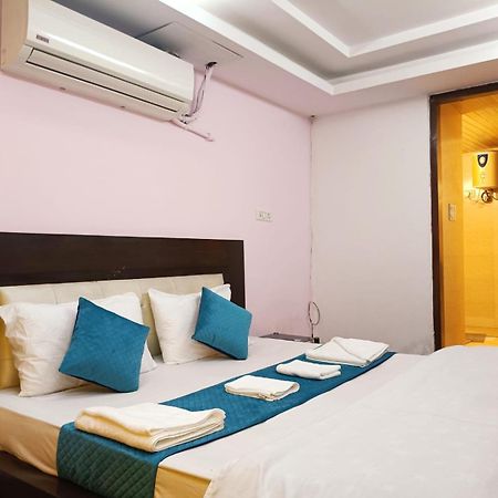 Hotel Blueberry 뉴델리 외부 사진