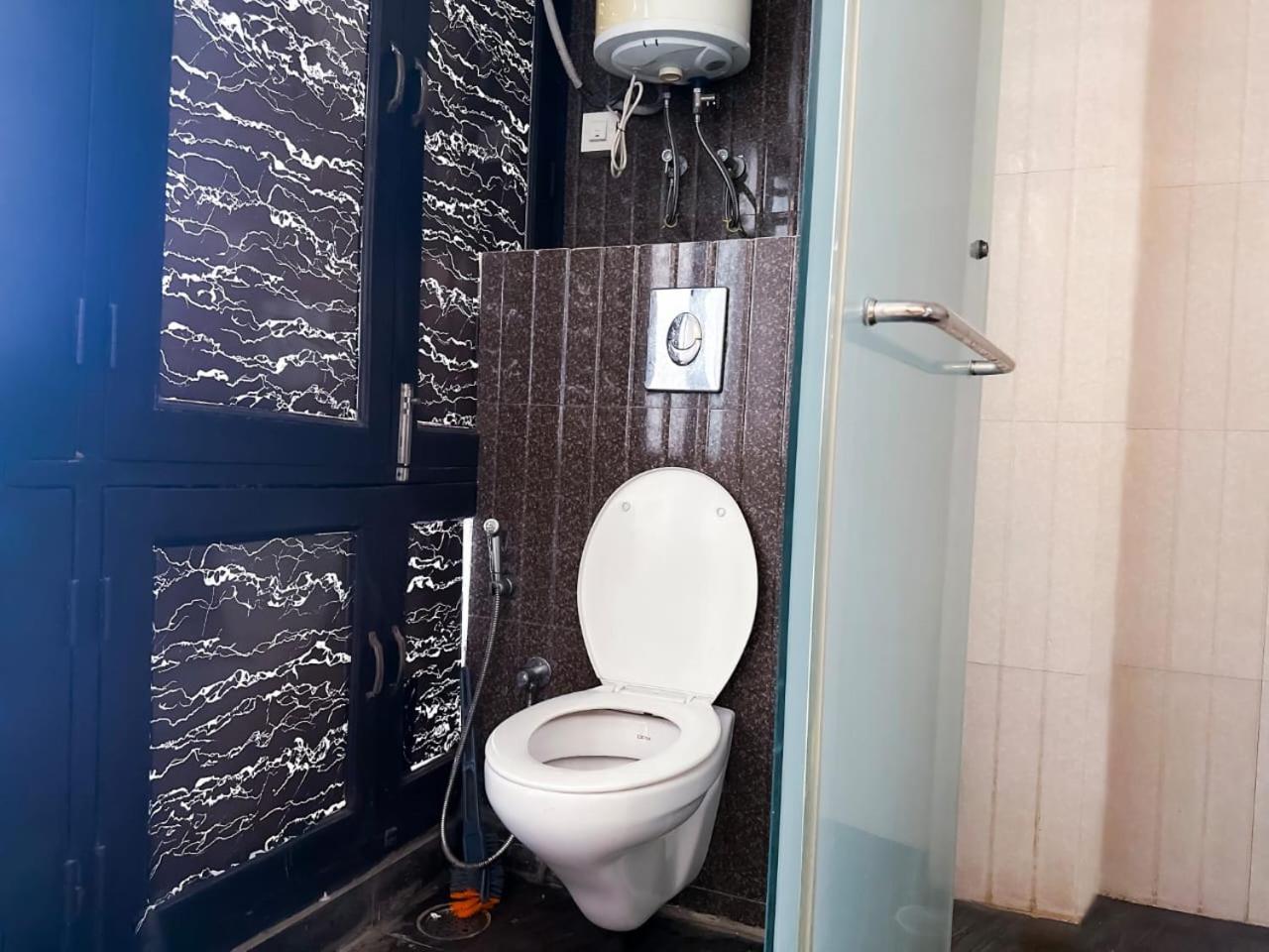Hotel Blueberry 뉴델리 외부 사진