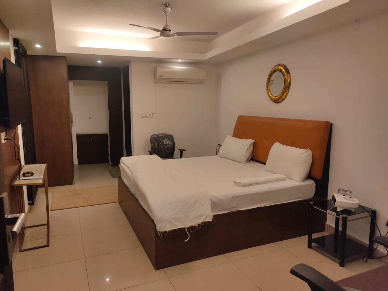 Hotel Blueberry 뉴델리 외부 사진