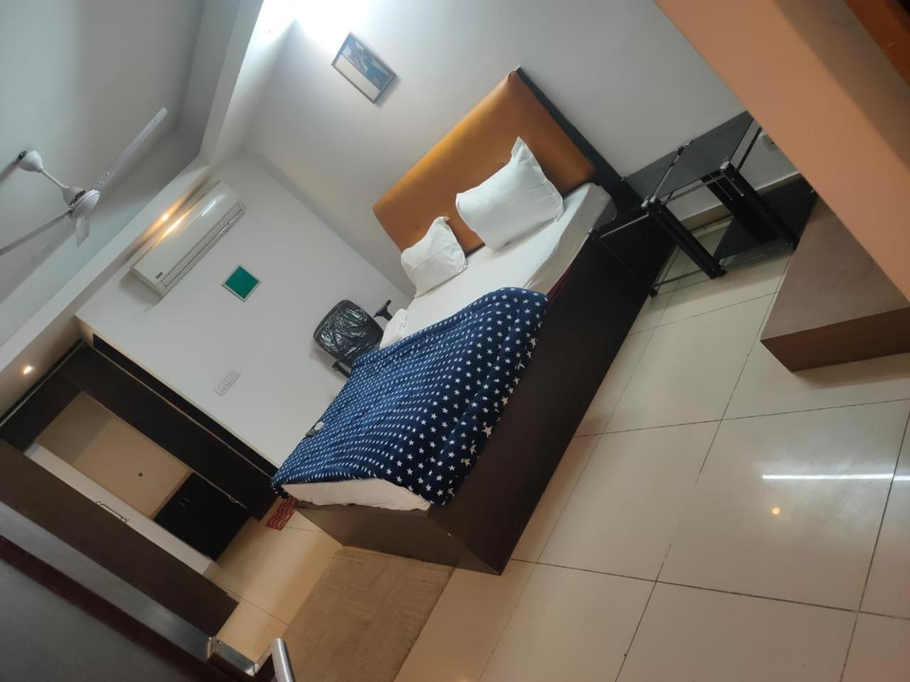 Hotel Blueberry 뉴델리 외부 사진